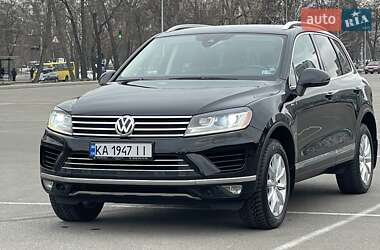 Внедорожник / Кроссовер Volkswagen Touareg 2016 в Киеве