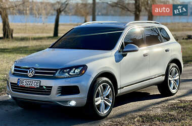 Позашляховик / Кросовер Volkswagen Touareg 2013 в Миколаєві