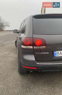 Позашляховик / Кросовер Volkswagen Touareg 2007 в Долинській