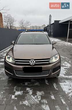 Позашляховик / Кросовер Volkswagen Touareg 2012 в Полтаві