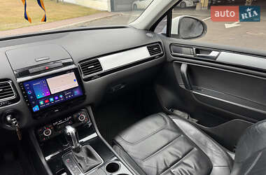 Внедорожник / Кроссовер Volkswagen Touareg 2014 в 