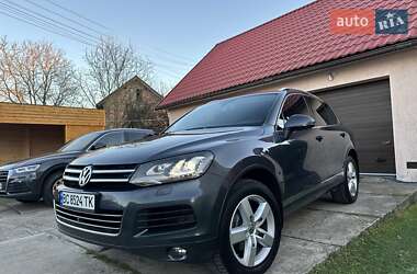 Позашляховик / Кросовер Volkswagen Touareg 2011 в Івано-Франківську