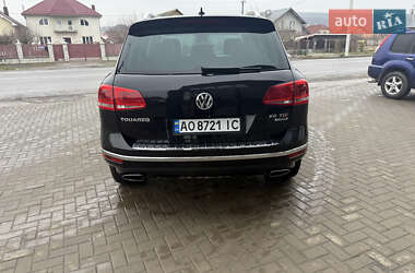 Внедорожник / Кроссовер Volkswagen Touareg 2016 в Ужгороде