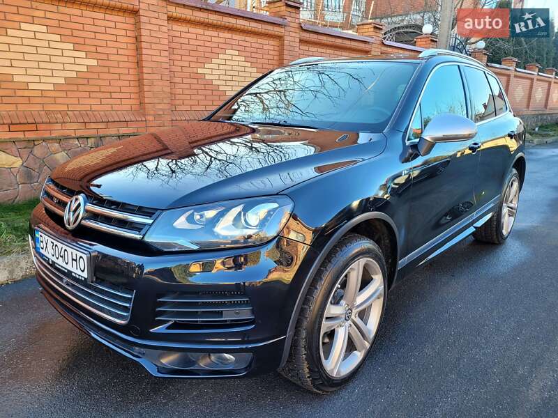 Внедорожник / Кроссовер Volkswagen Touareg 2013 в Хмельницком