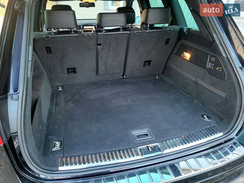 Внедорожник / Кроссовер Volkswagen Touareg 2013 в Хмельницком