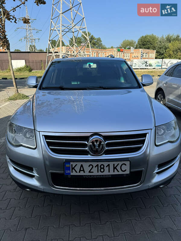 Внедорожник / Кроссовер Volkswagen Touareg 2007 в Киеве
