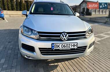 Позашляховик / Кросовер Volkswagen Touareg 2013 в Рівному