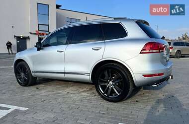 Позашляховик / Кросовер Volkswagen Touareg 2013 в Рівному