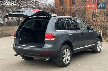 Позашляховик / Кросовер Volkswagen Touareg 2005 в Дніпрі