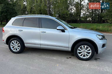 Внедорожник / Кроссовер Volkswagen Touareg 2012 в Киеве