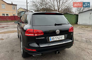 Внедорожник / Кроссовер Volkswagen Touareg 2011 в Киеве