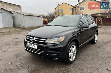 Внедорожник / Кроссовер Volkswagen Touareg 2011 в Киеве