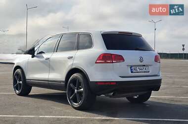 Внедорожник / Кроссовер Volkswagen Touareg 2013 в 