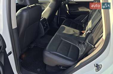 Внедорожник / Кроссовер Volkswagen Touareg 2013 в 