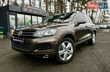 Позашляховик / Кросовер Volkswagen Touareg 2013 в Києві