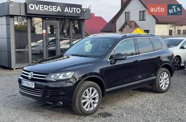 Внедорожник / Кроссовер Volkswagen Touareg 2013 в Хмельницком