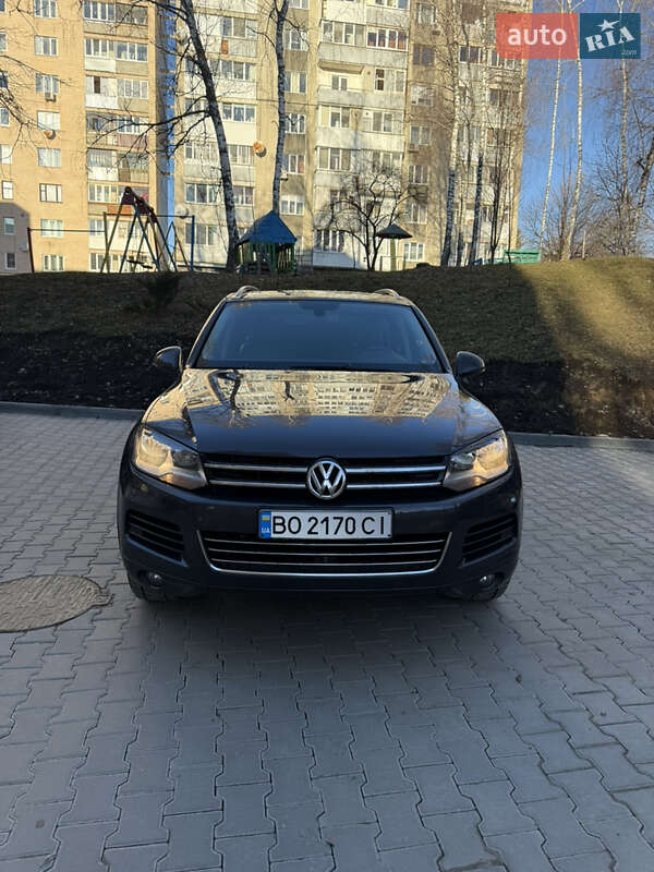 Внедорожник / Кроссовер Volkswagen Touareg 2010 в Тернополе