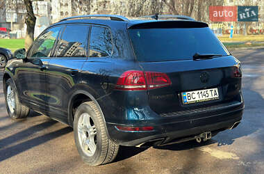 Внедорожник / Кроссовер Volkswagen Touareg 2014 в 