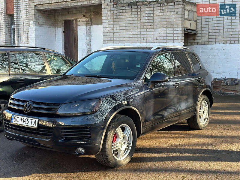 Внедорожник / Кроссовер Volkswagen Touareg 2014 в Житомире
