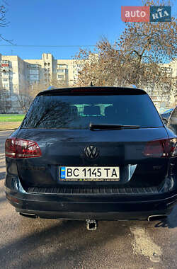 Внедорожник / Кроссовер Volkswagen Touareg 2014 в 