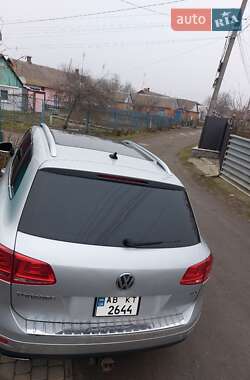 Внедорожник / Кроссовер Volkswagen Touareg 2010 в Гайсине