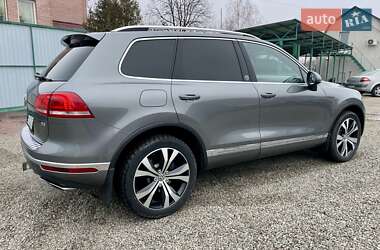 Внедорожник / Кроссовер Volkswagen Touareg 2016 в 