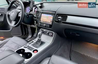 Внедорожник / Кроссовер Volkswagen Touareg 2016 в 