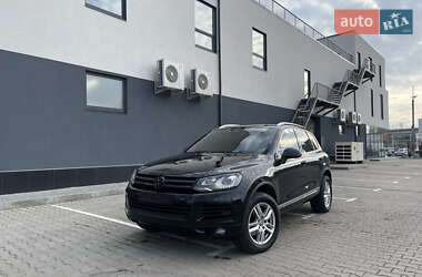 Внедорожник / Кроссовер Volkswagen Touareg 2014 в Хмельницком