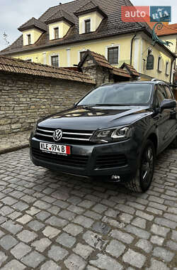 Внедорожник / Кроссовер Volkswagen Touareg 2013 в Каменец-Подольском