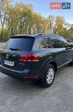 Внедорожник / Кроссовер Volkswagen Touareg 2012 в 