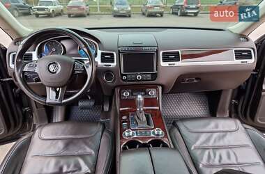 Внедорожник / Кроссовер Volkswagen Touareg 2015 в 