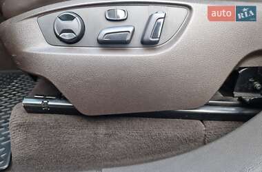 Внедорожник / Кроссовер Volkswagen Touareg 2015 в 