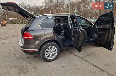 Внедорожник / Кроссовер Volkswagen Touareg 2015 в 