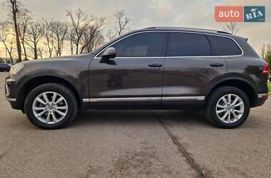Внедорожник / Кроссовер Volkswagen Touareg 2015 в 