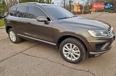 Внедорожник / Кроссовер Volkswagen Touareg 2015 в 