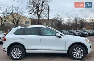 Внедорожник / Кроссовер Volkswagen Touareg 2012 в Виннице