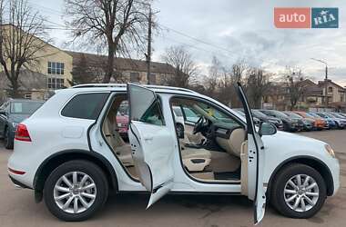 Внедорожник / Кроссовер Volkswagen Touareg 2012 в Виннице