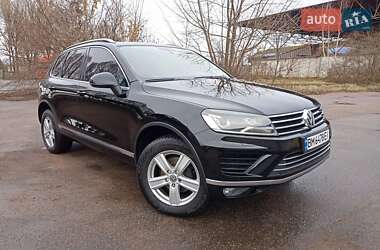 Позашляховик / Кросовер Volkswagen Touareg 2017 в Конотопі