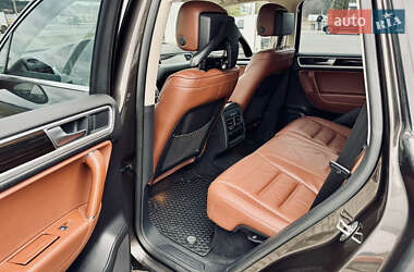 Внедорожник / Кроссовер Volkswagen Touareg 2017 в 
