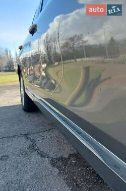 Внедорожник / Кроссовер Volkswagen Touareg 2010 в 