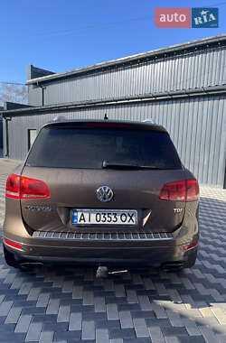 Внедорожник / Кроссовер Volkswagen Touareg 2012 в Николаеве