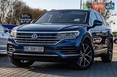 Внедорожник / Кроссовер Volkswagen Touareg 2018 в 