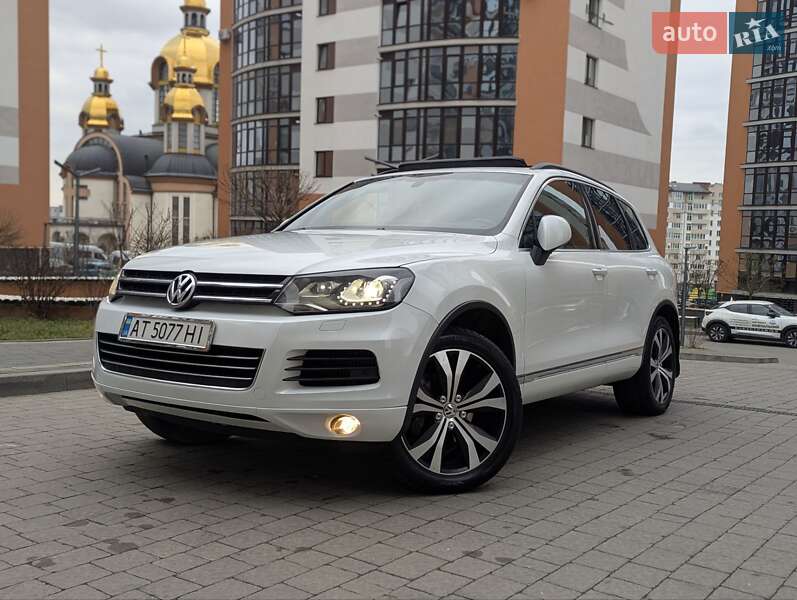 Позашляховик / Кросовер Volkswagen Touareg 2013 в Івано-Франківську