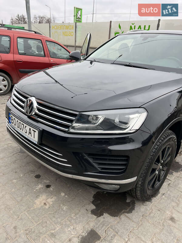 Внедорожник / Кроссовер Volkswagen Touareg 2017 в Тернополе