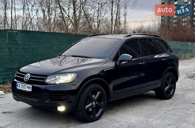 Внедорожник / Кроссовер Volkswagen Touareg 2011 в Киеве