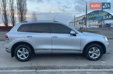 Внедорожник / Кроссовер Volkswagen Touareg 2012 в 