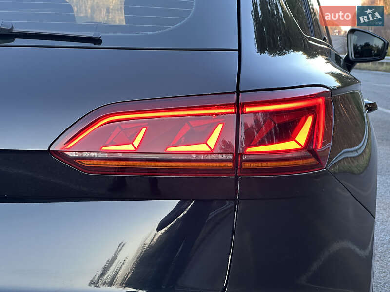 Внедорожник / Кроссовер Volkswagen Touareg 2018 в Луцке