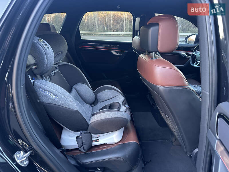 Внедорожник / Кроссовер Volkswagen Touareg 2018 в Луцке