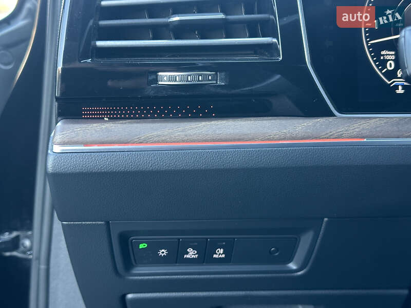 Внедорожник / Кроссовер Volkswagen Touareg 2018 в Луцке