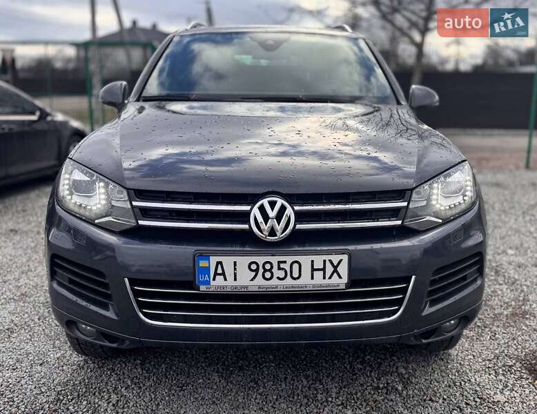 Внедорожник / Кроссовер Volkswagen Touareg 2014 в Борисполе